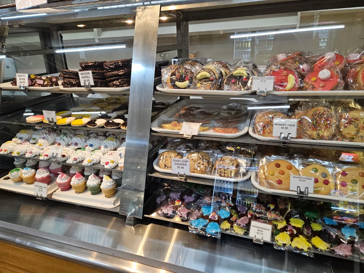 Vibe, Foster Hot Bread Shop