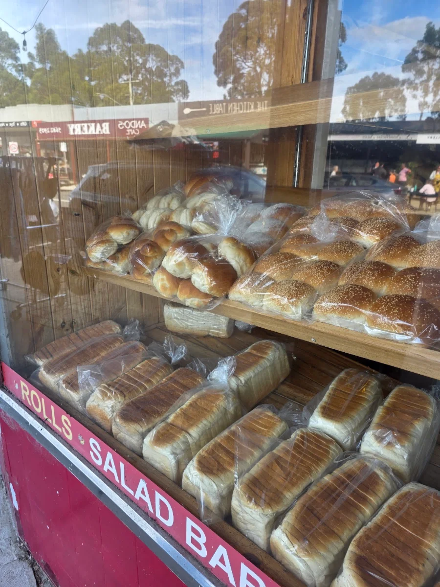 Vibe, Foster Hot Bread Shop