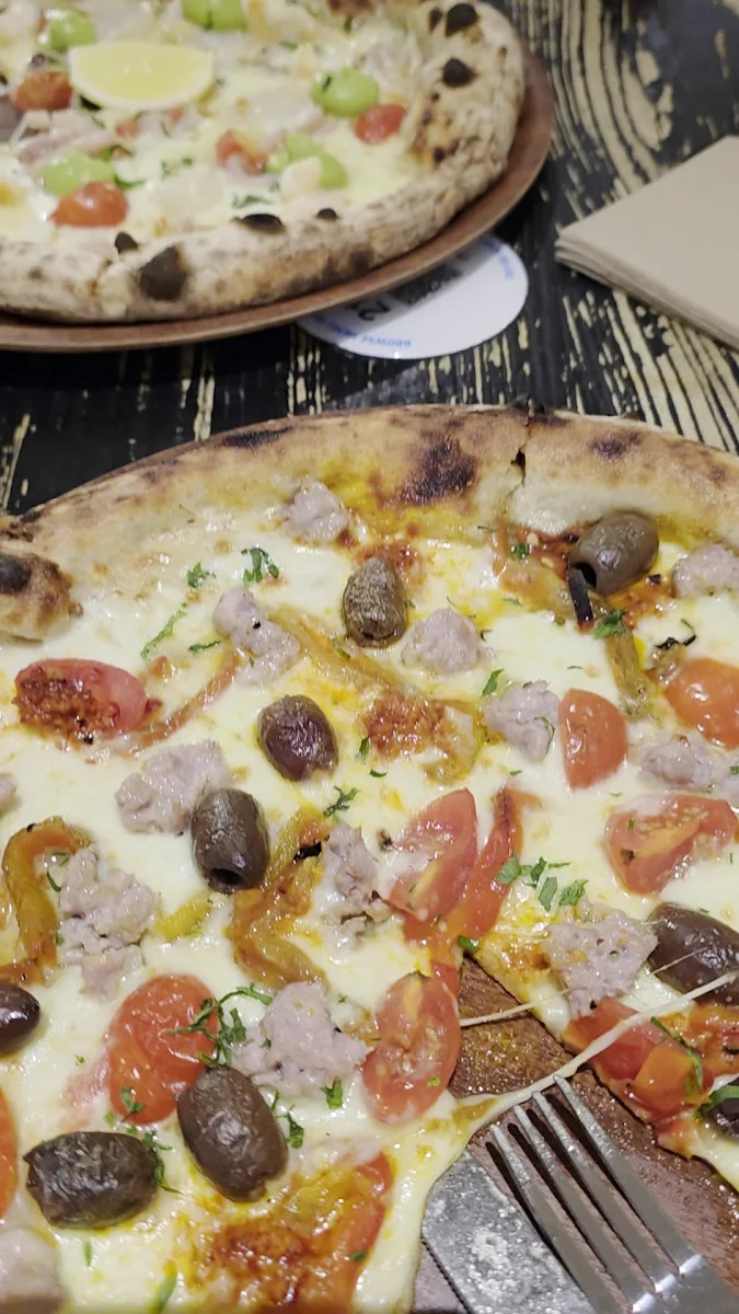 Food & drink, Pizzaperta Manfredi, West HQ