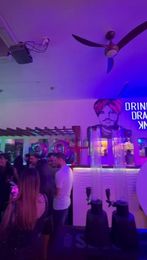 Vibe, Gallery Pizza Bar & Shisha Lounge