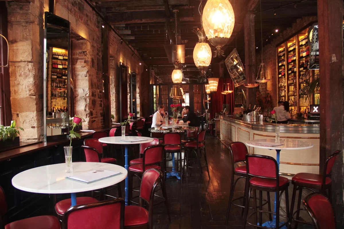 Vibe, Ananas Bar & Brasserie