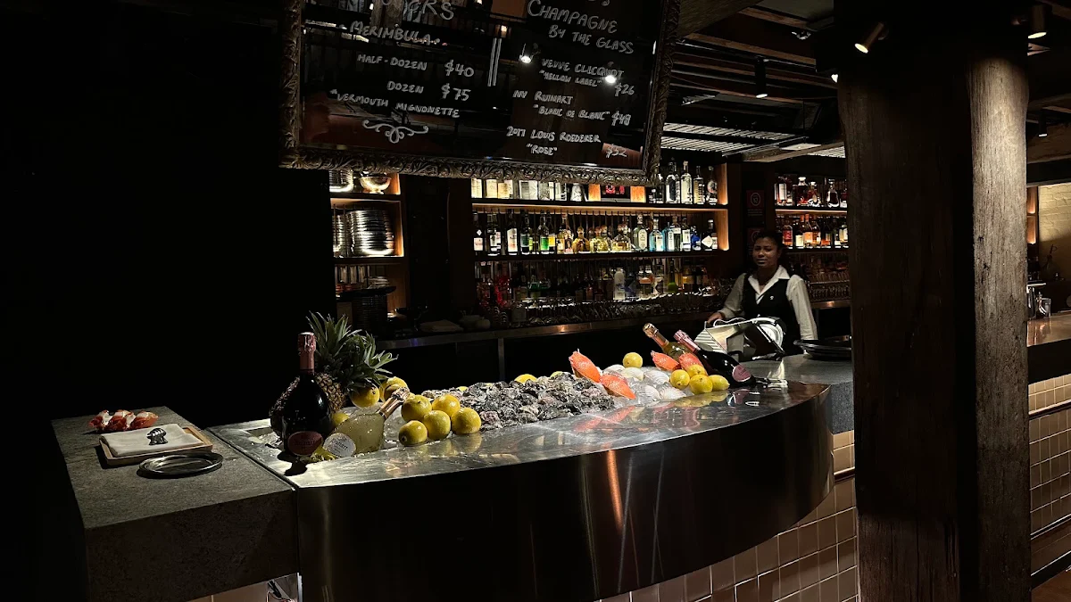 Vibe, Ananas Bar & Brasserie