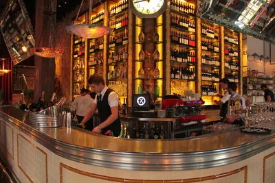 Vibe, Ananas Bar & Brasserie