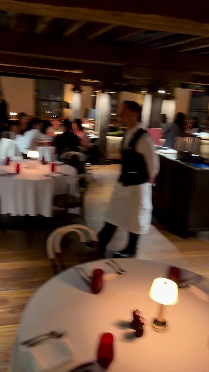 Vibe, Ananas Bar & Brasserie