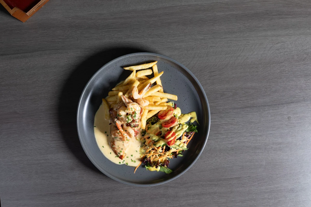 Food & drink, Tatts Hotel