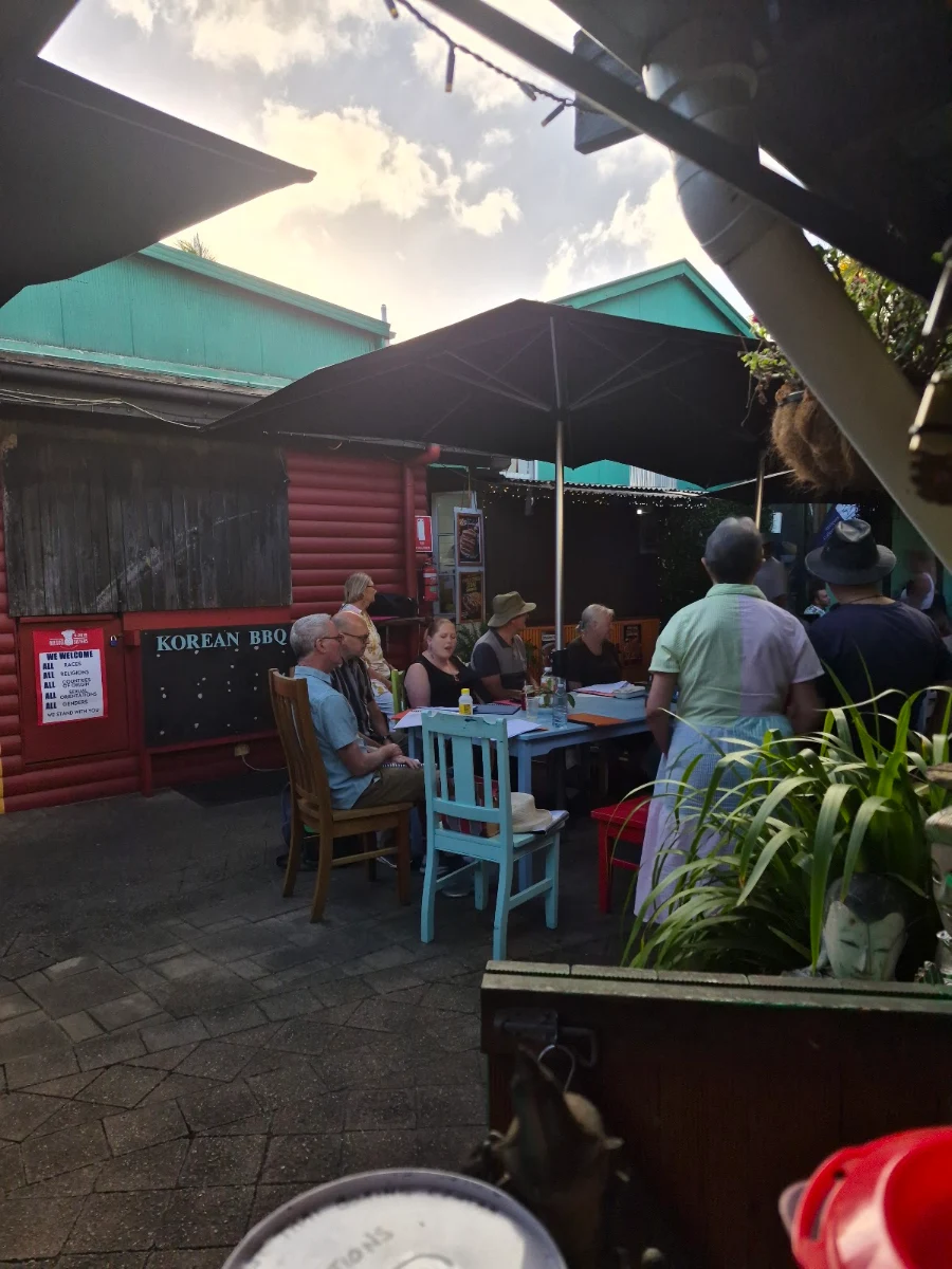 Vibe, Fantastic Thai