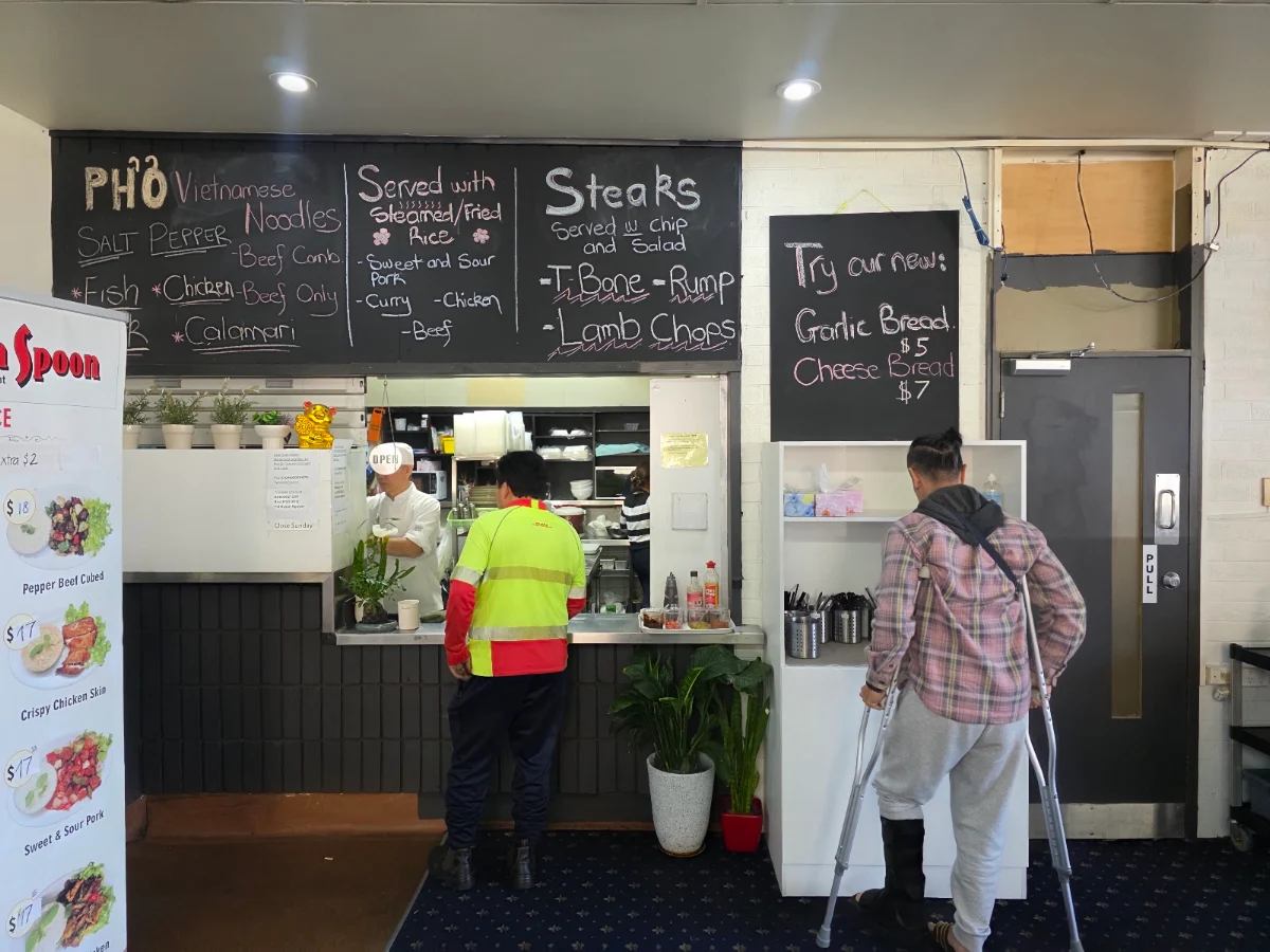 Menu, Yennora Oasis Hotel