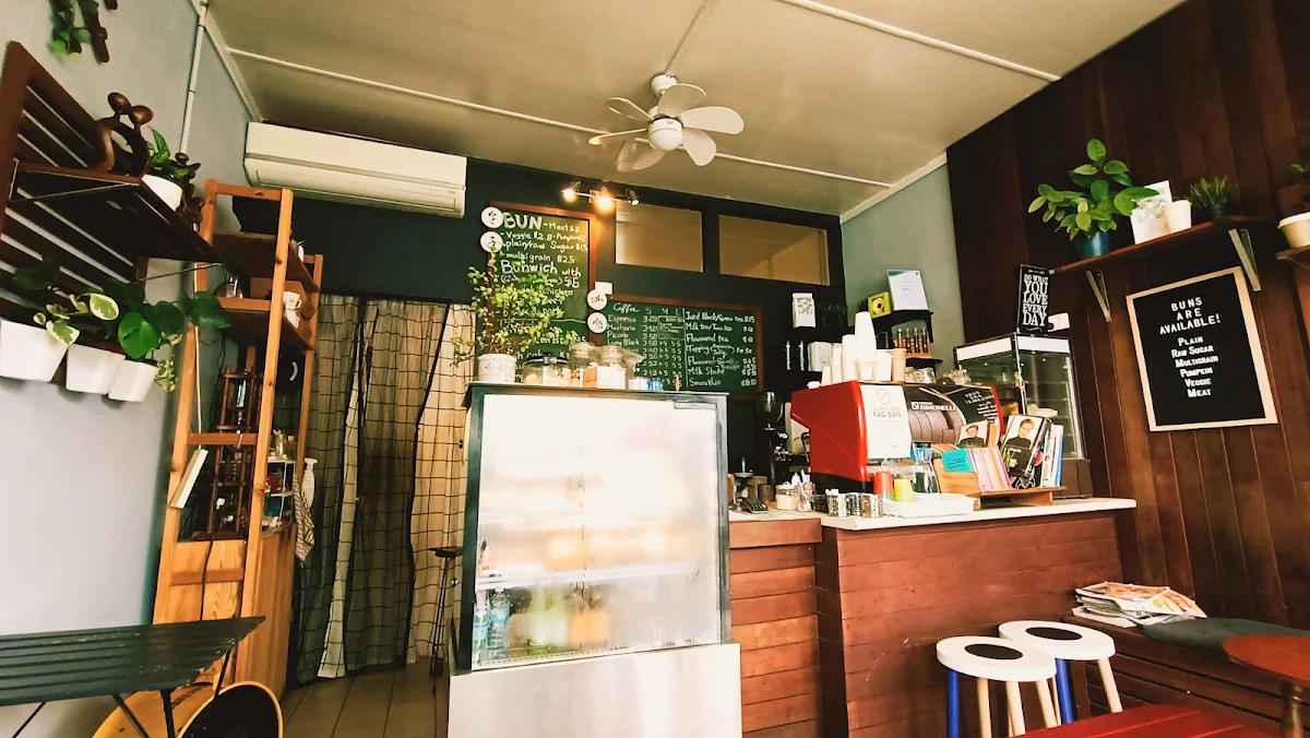 Vibe, Bun & Expresso