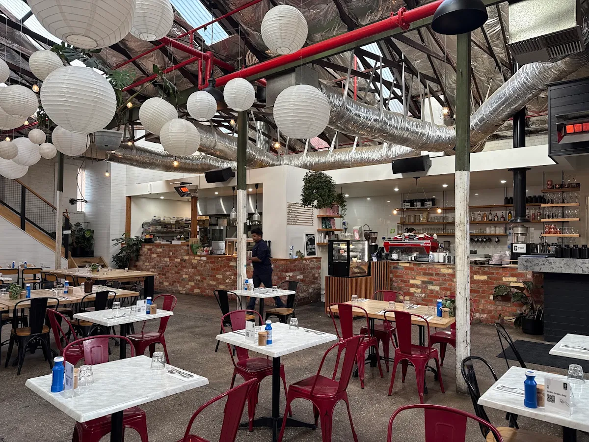 Vibe, Hydrant Food Hall