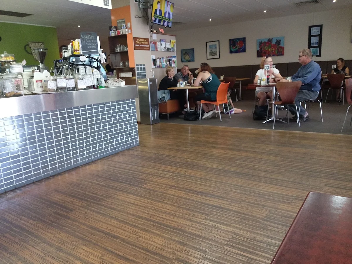Vibe, Luv a Coffee Beenleigh