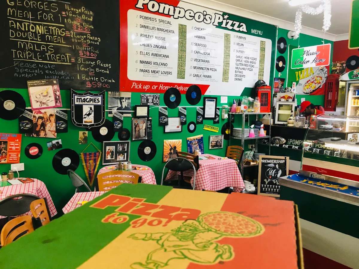 Menu, Pompeo's Pizza