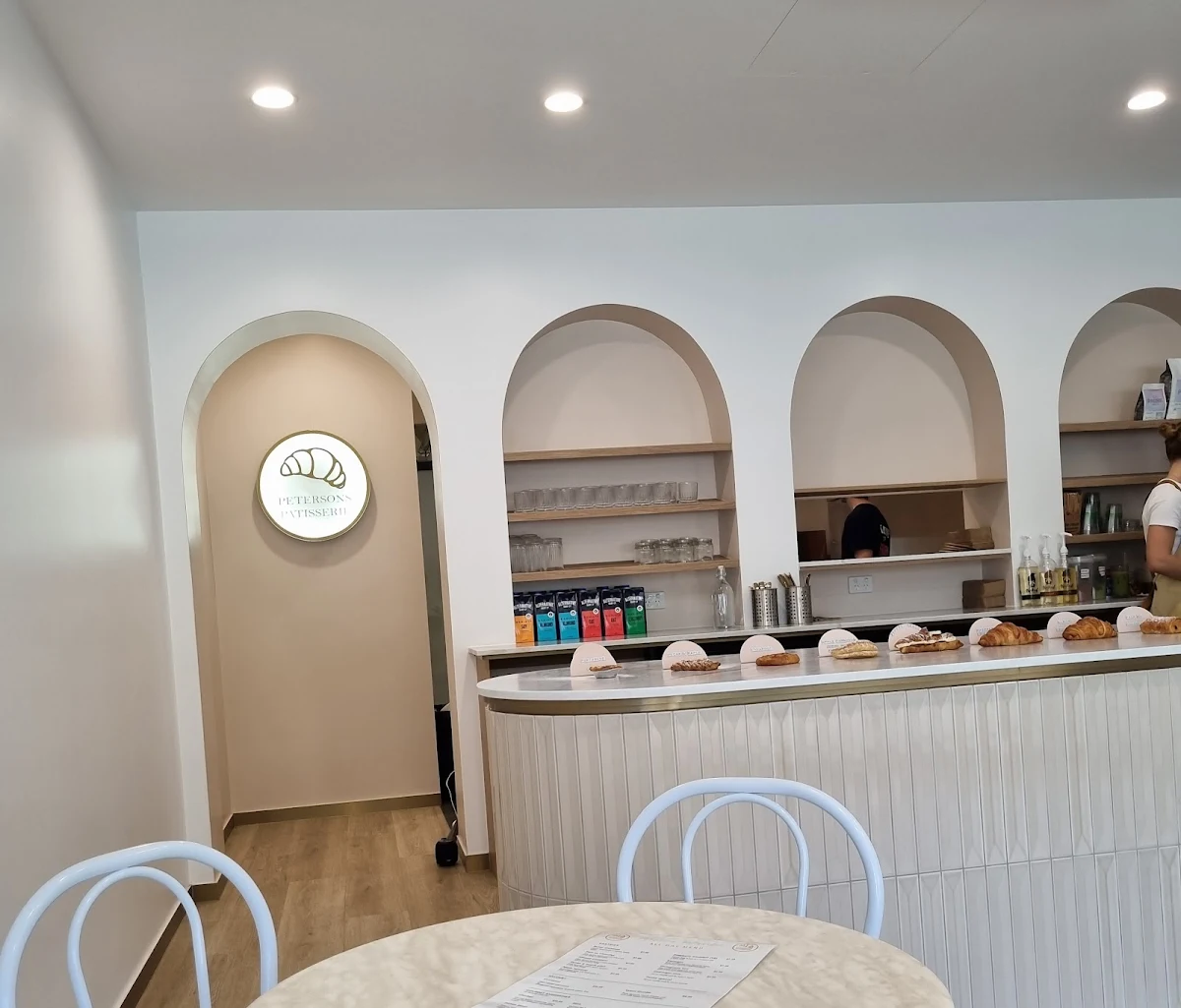 Vibe, Peterson's Patisserie