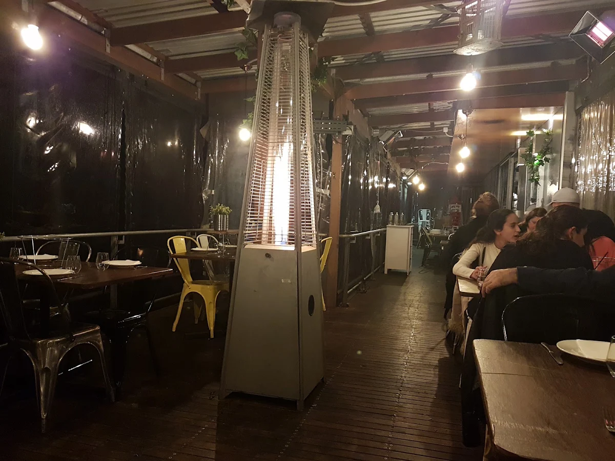 Vibe, Amoretti's Abbotsbury