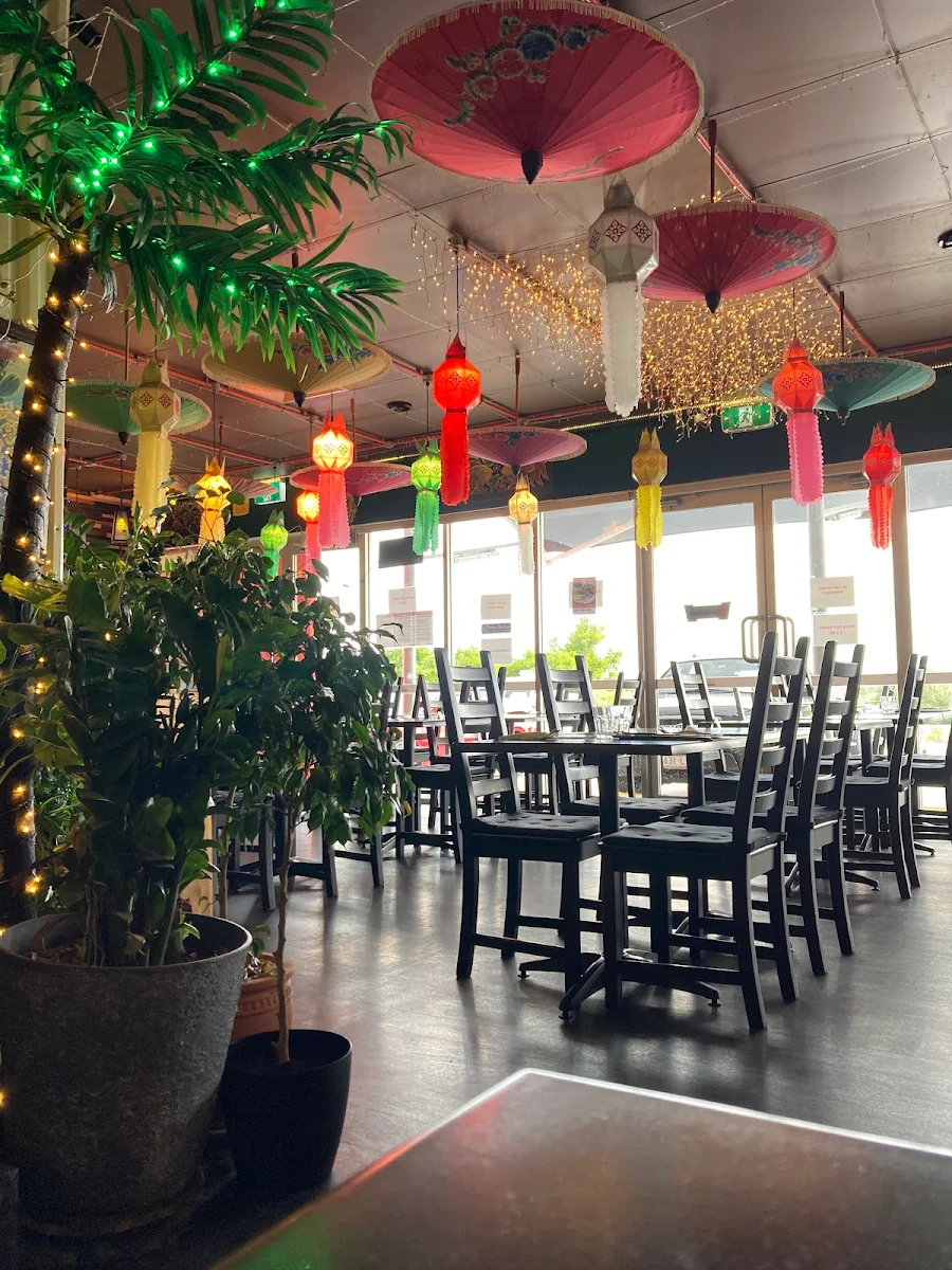 Vibe, Darun Thai Restaurant
