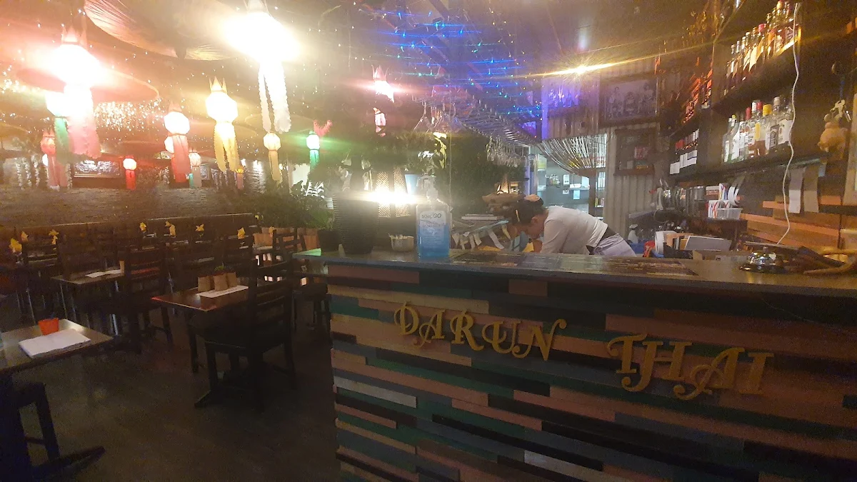 Vibe, Darun Thai Restaurant