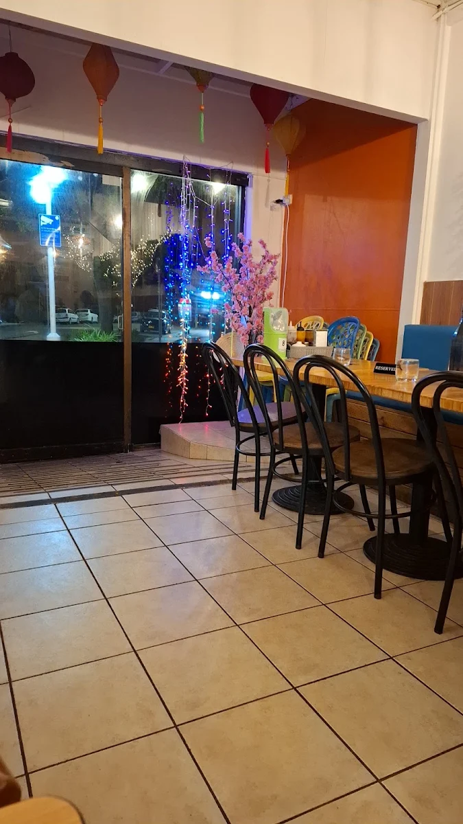 Vibe, Saigon Chopsticks (Authentic Vietnamese Cuisine)