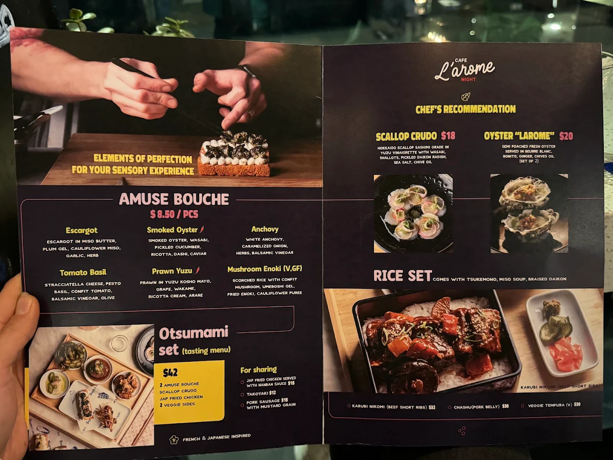 Menu, Cafe Larome