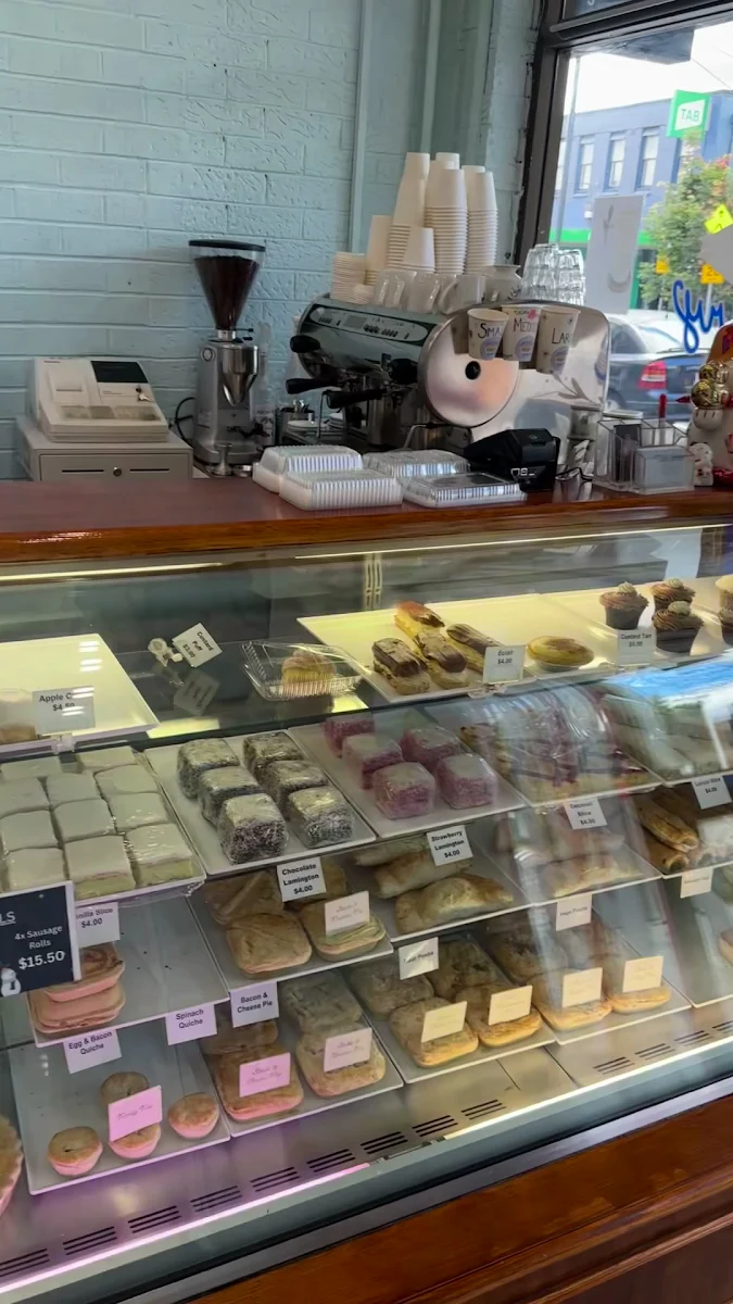 Vibe, PT Roll Bakery