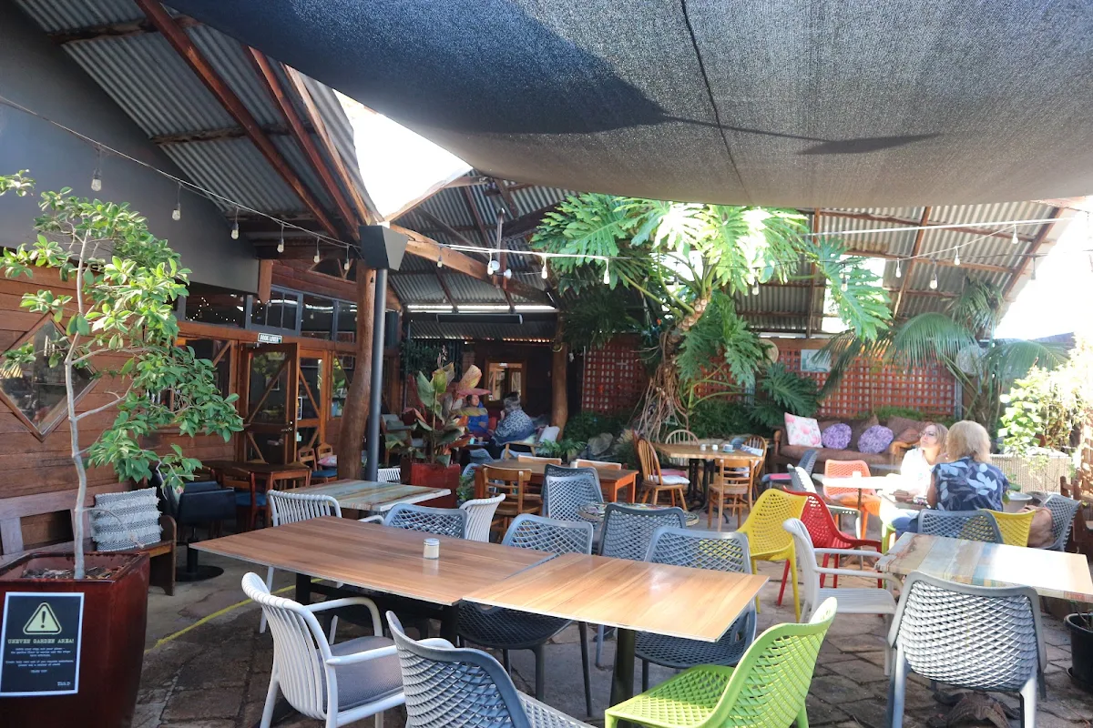 Vibe, Thb.D Cafe (Teahouse Books Denmark)
