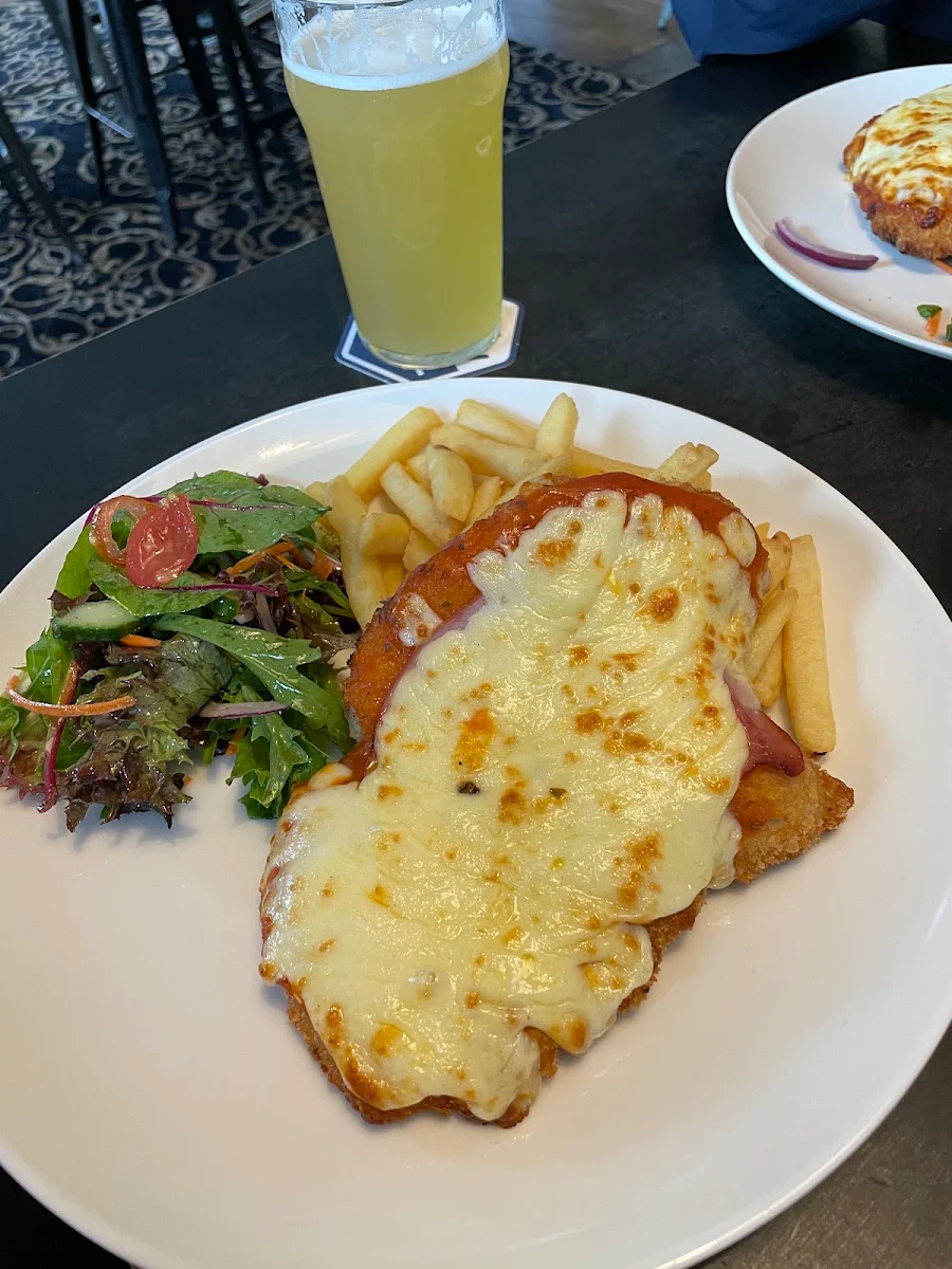 Food & drink, Bells Hotel