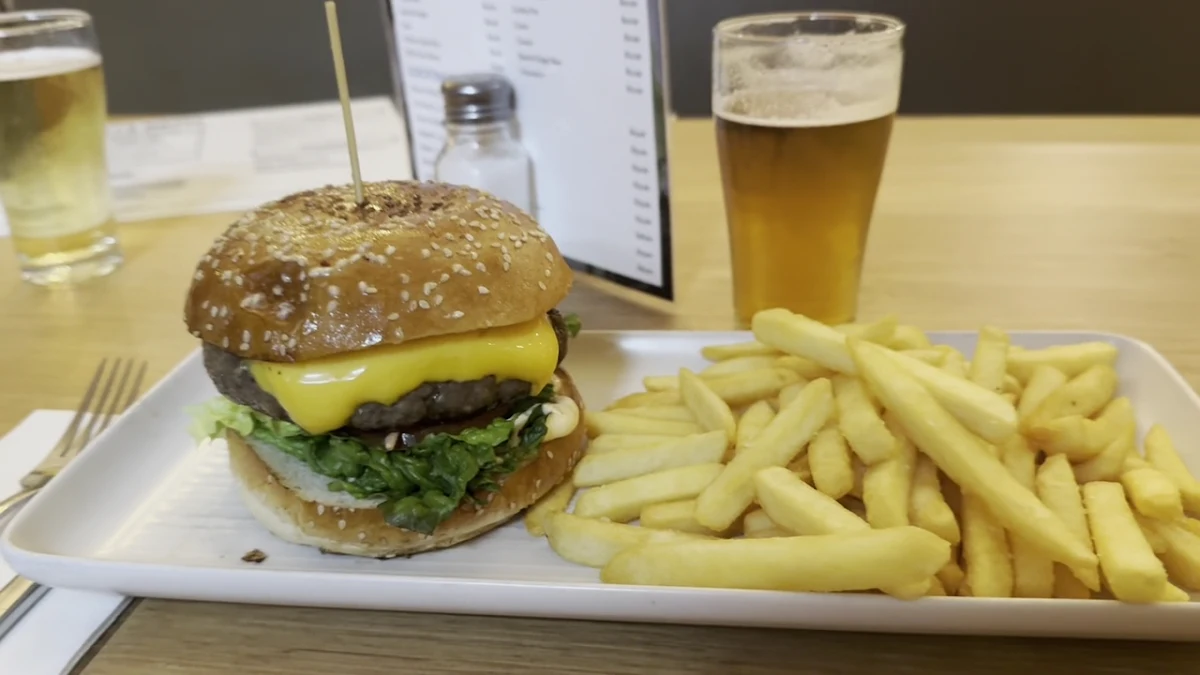 Food & drink, Bells Hotel
