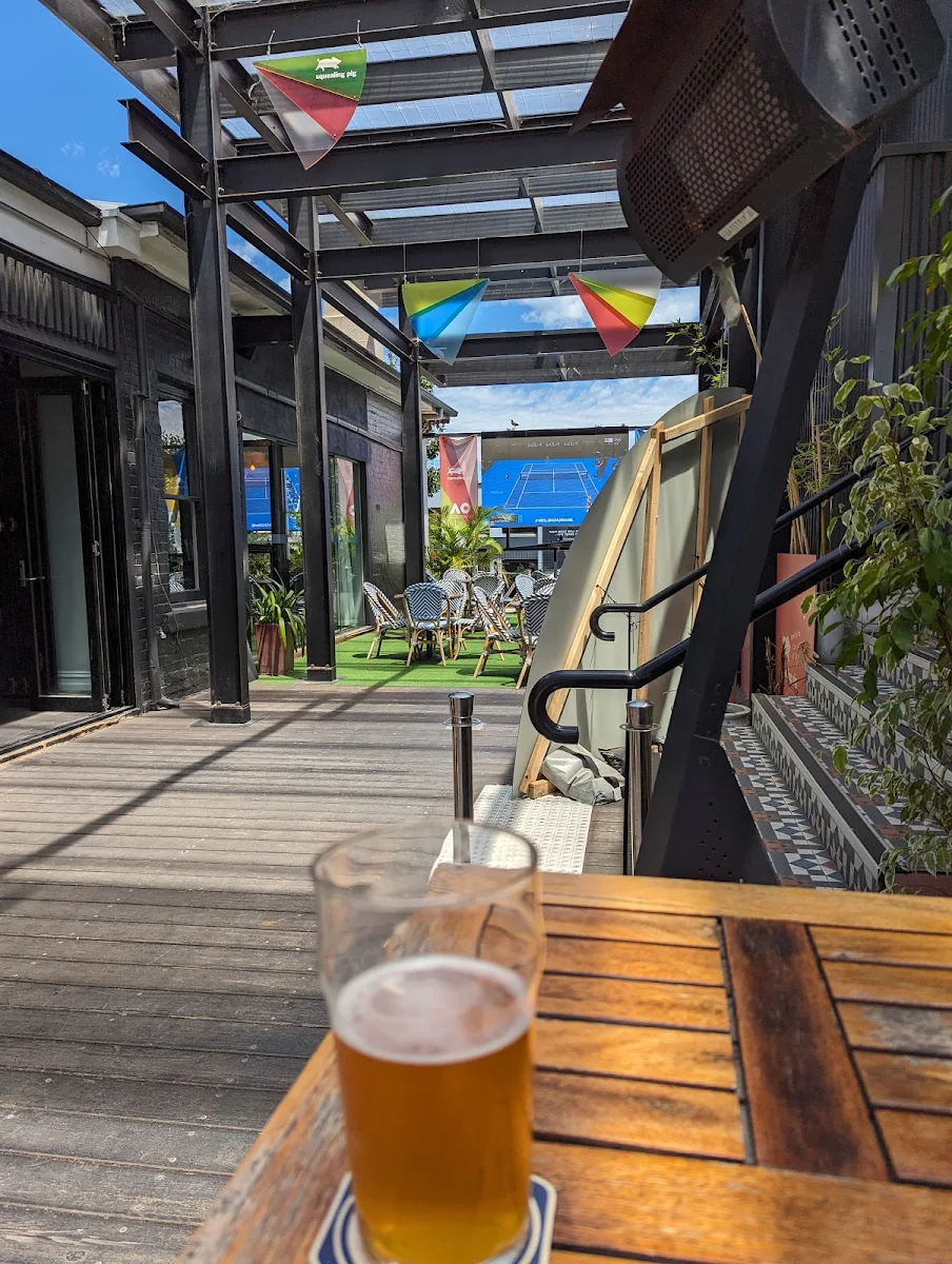 Food & drink, Bells Hotel