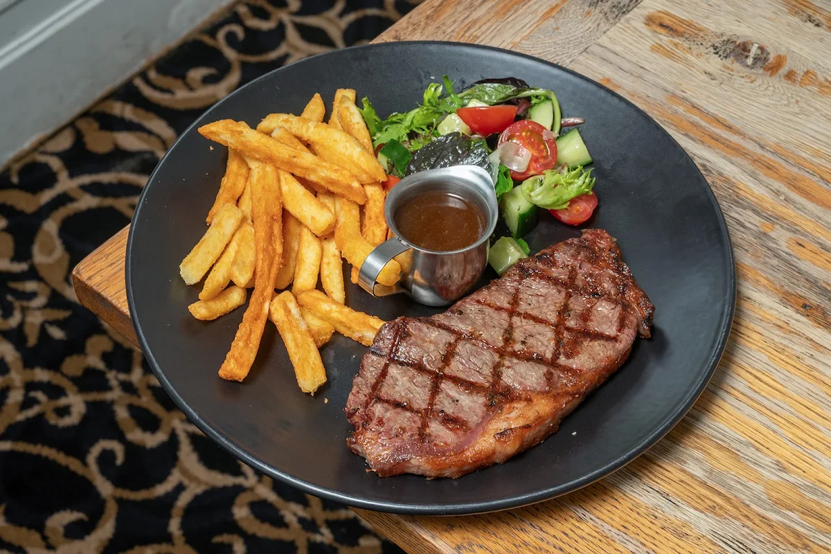 Food & drink, Bells Hotel
