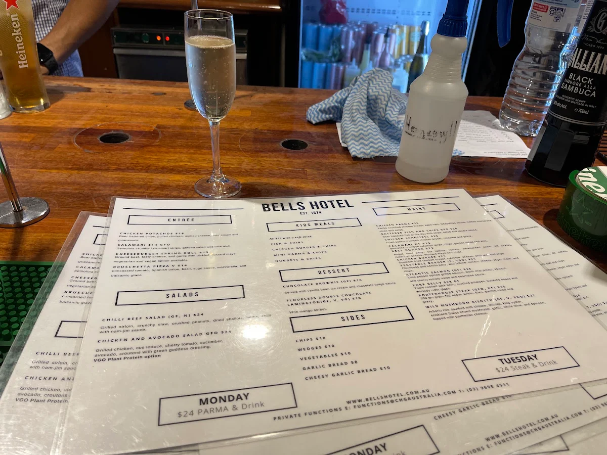 Menu, Bells Hotel