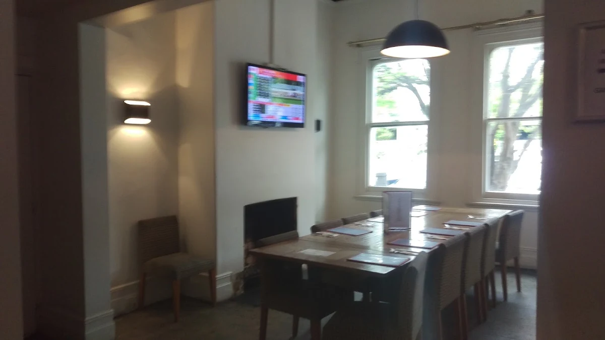 Vibe, Bells Hotel