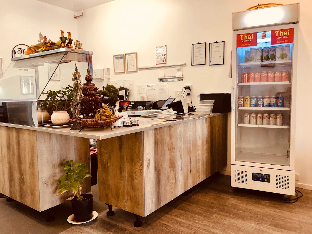 Vibe, THAI ASHMORE