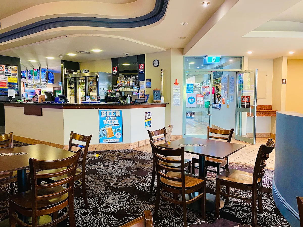 Vibe, Minto Mirage Hotel