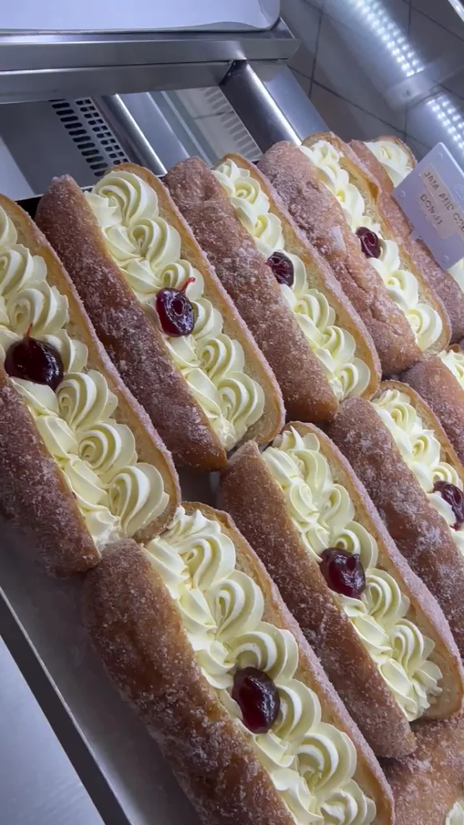 Food & drink, Tas's Bakery