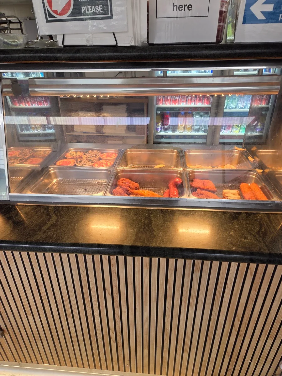 Vibe, Tas's Bakery