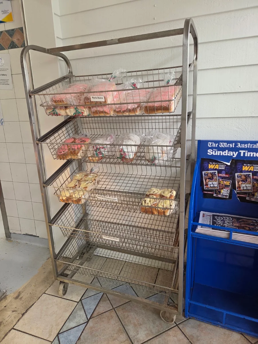 Vibe, Tas's Bakery