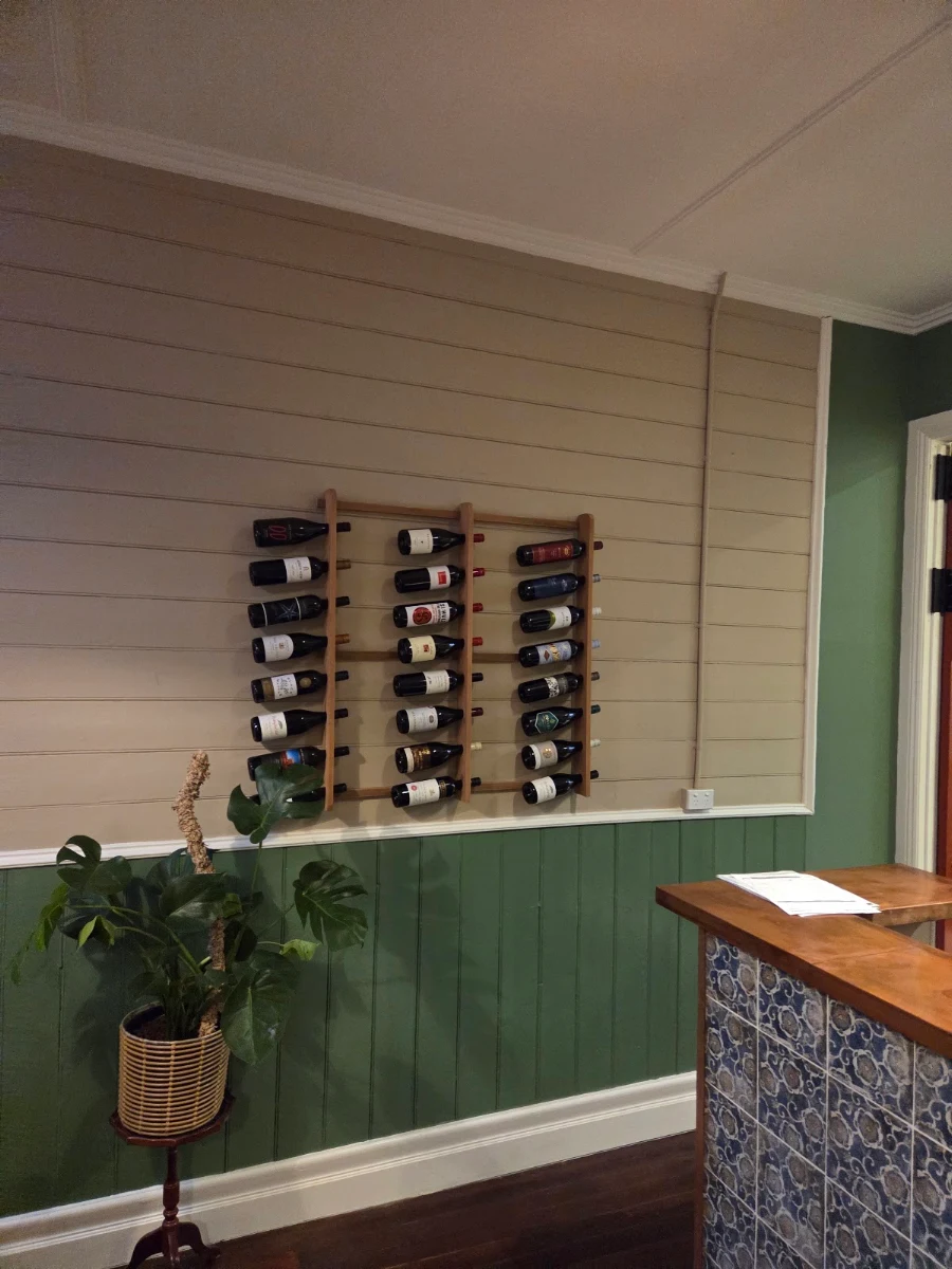 Vibe, Casa de la bodega