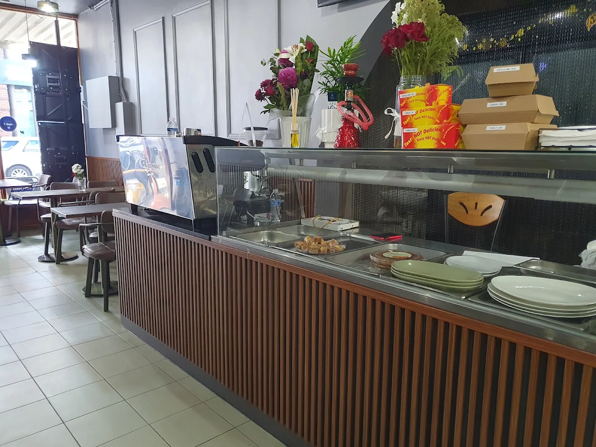 Vibe, Amal Kebab & Crust