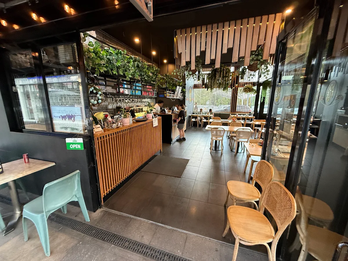 Vibe, Noodle Hut Thai and Noodle