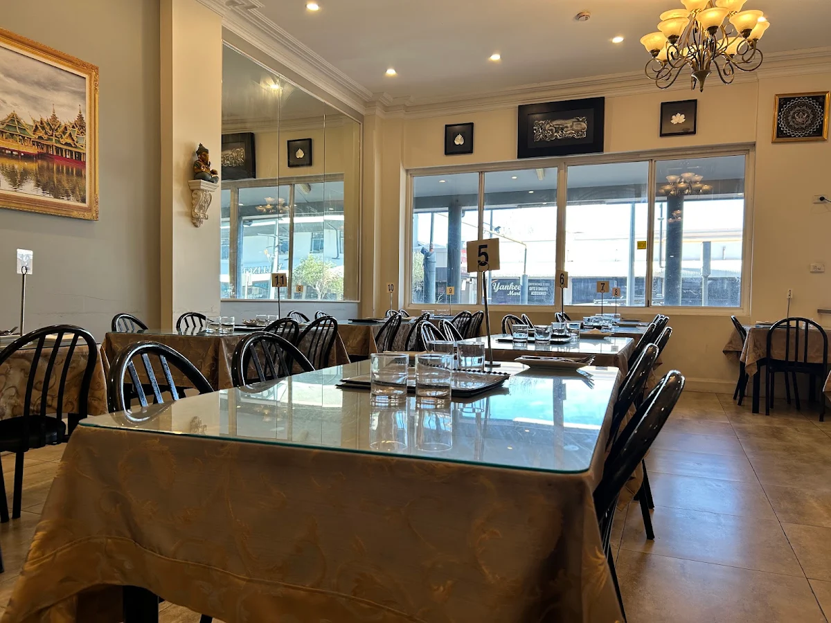 Vibe, Just One Thai Restaurant