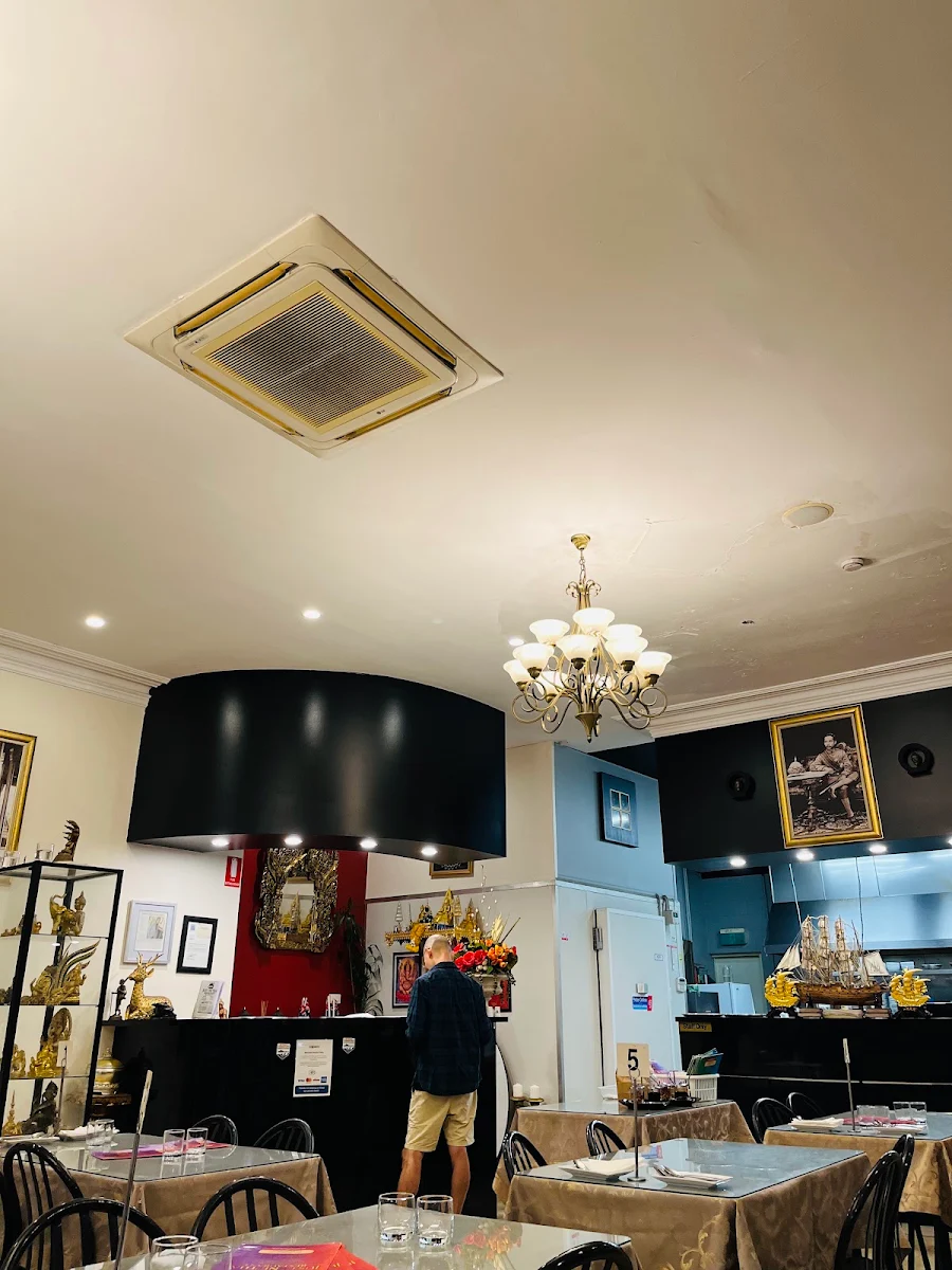 Vibe, Just One Thai Restaurant