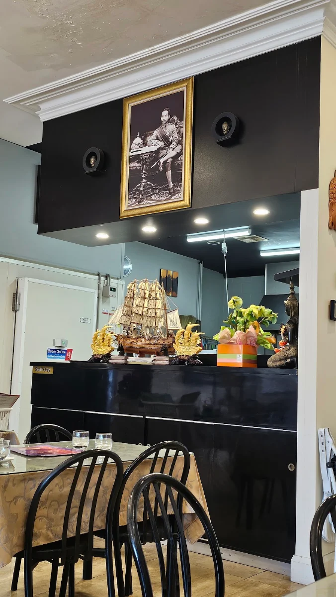Vibe, Just One Thai Restaurant