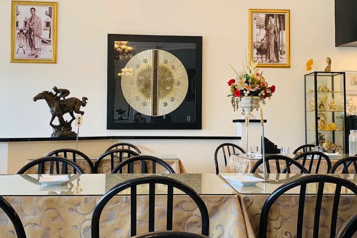 Vibe, Just One Thai Restaurant