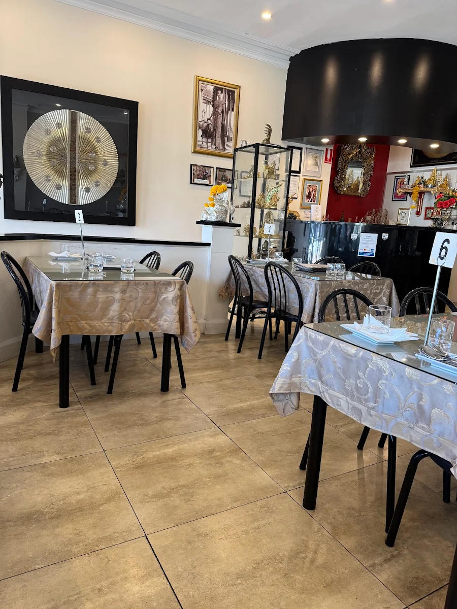 Vibe, Just One Thai Restaurant