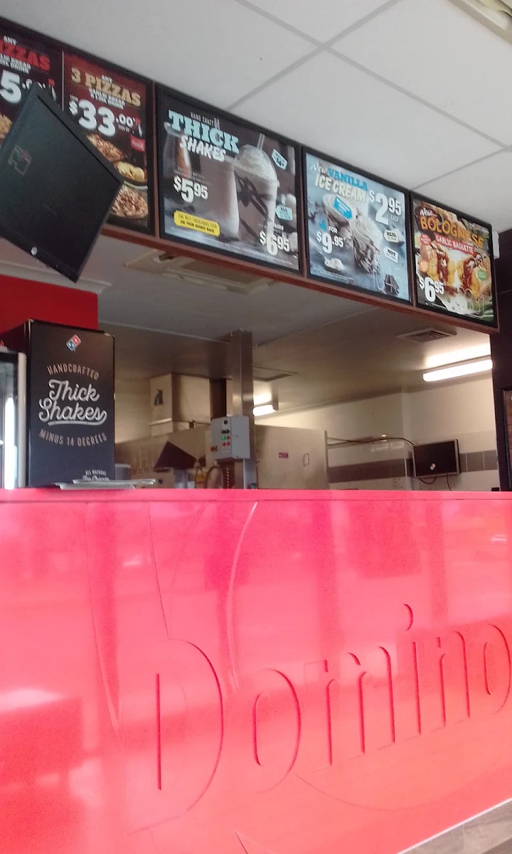 Menu, Domino's Pizza Echuca
