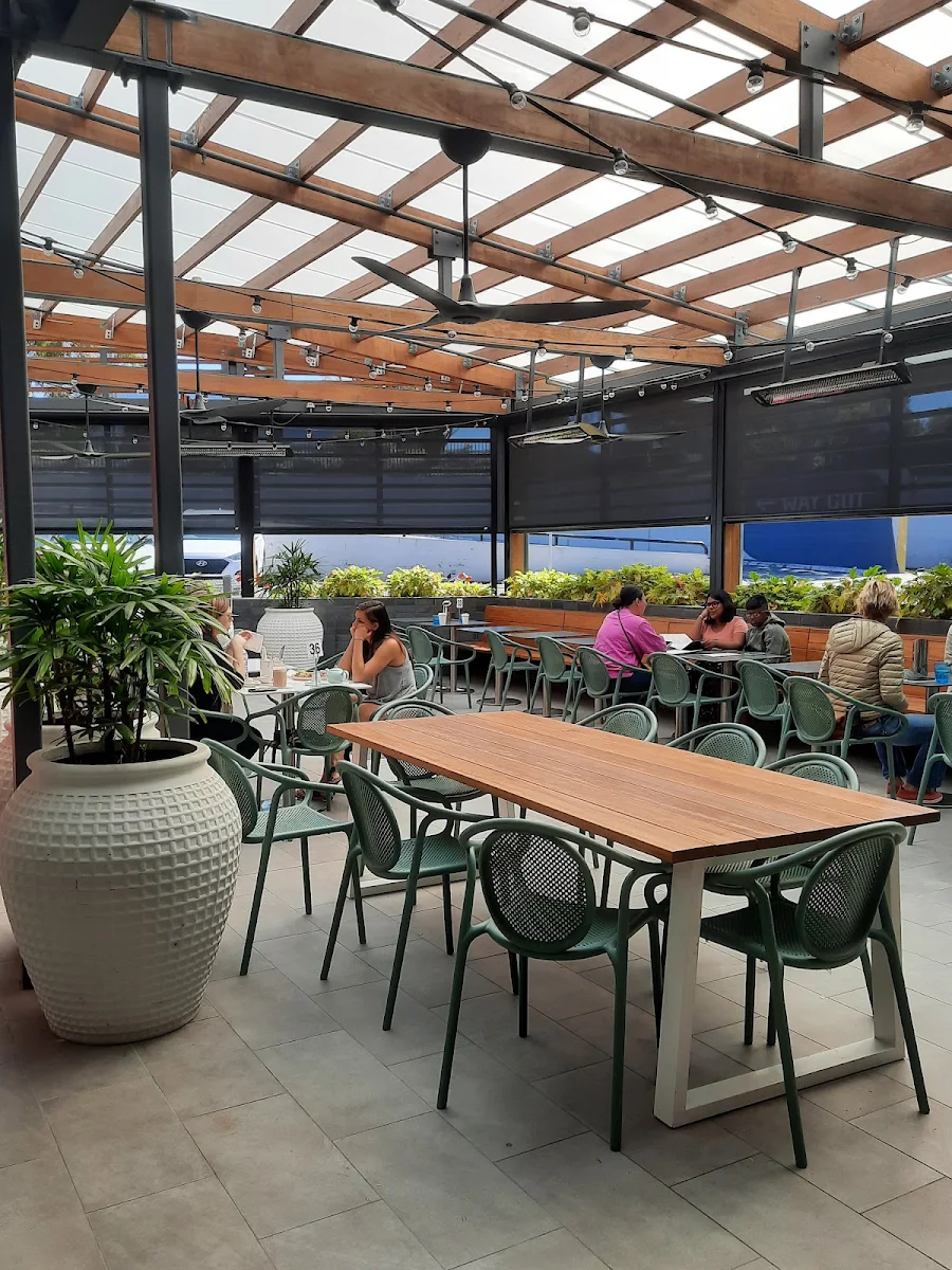 Vibe, Clover Cafe & Co