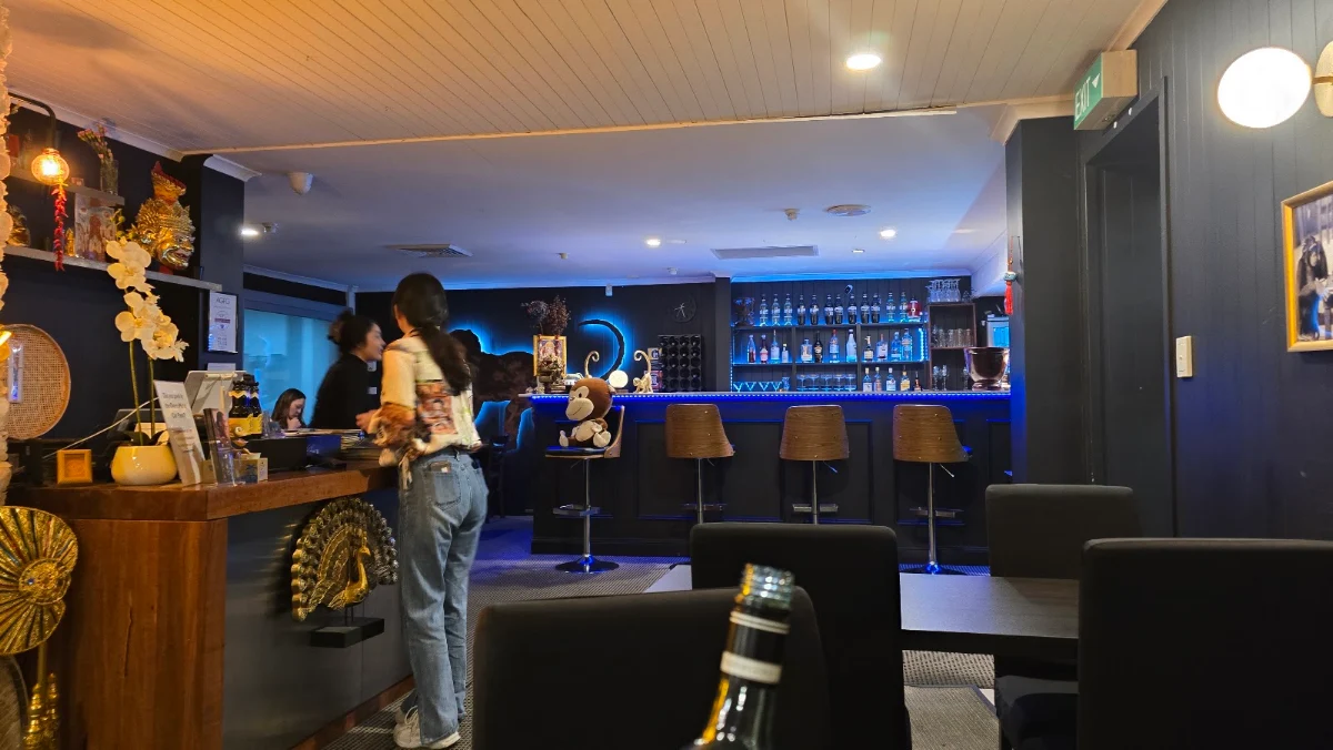 Vibe, Ling Ling Thai Dubbo