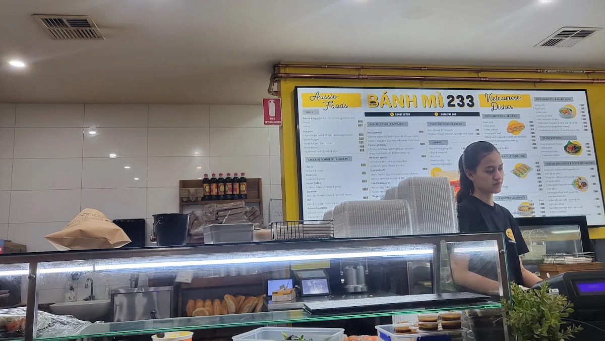 Menu, Banh Mi 233