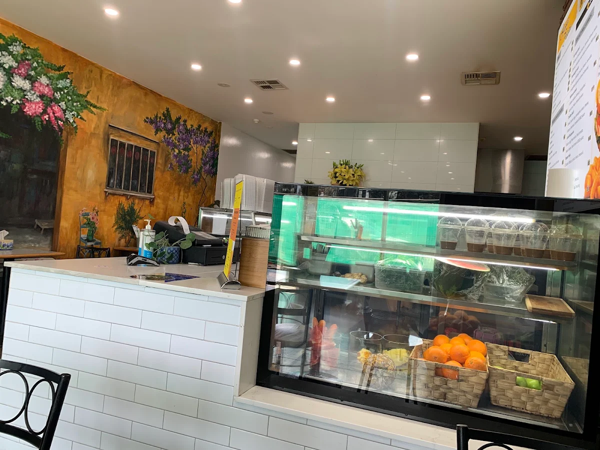 Vibe, Banh Mi 233