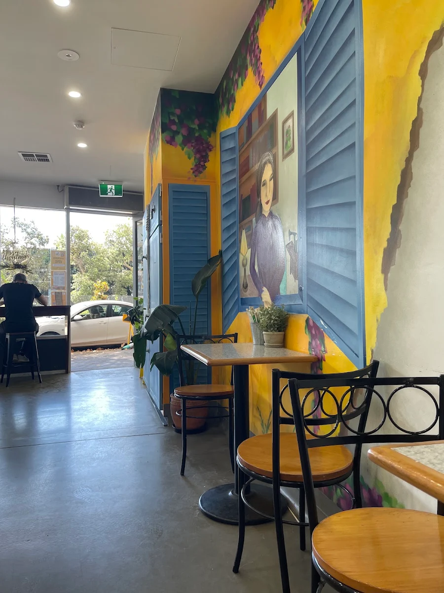 Vibe, Banh Mi 233