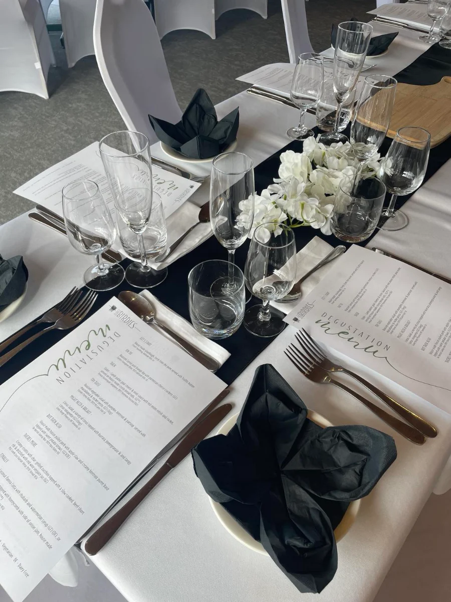 Menu, Three Birdies