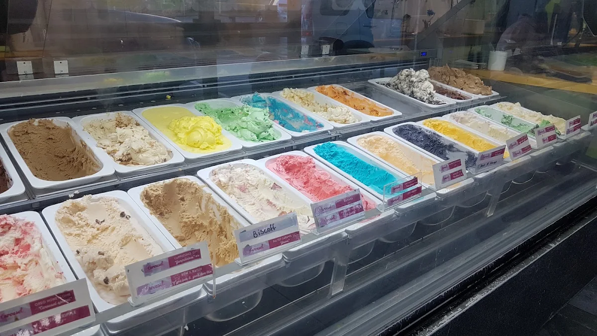 Vibe, Carousel Ice-Cream, Cake and FroYo/Acai